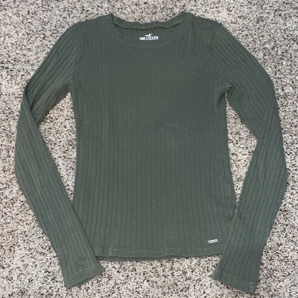 Hollister Tops - Hollister green fitted long sleeve tee